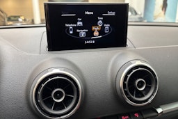 valkoinen Audi A3 2015 kuva 16.