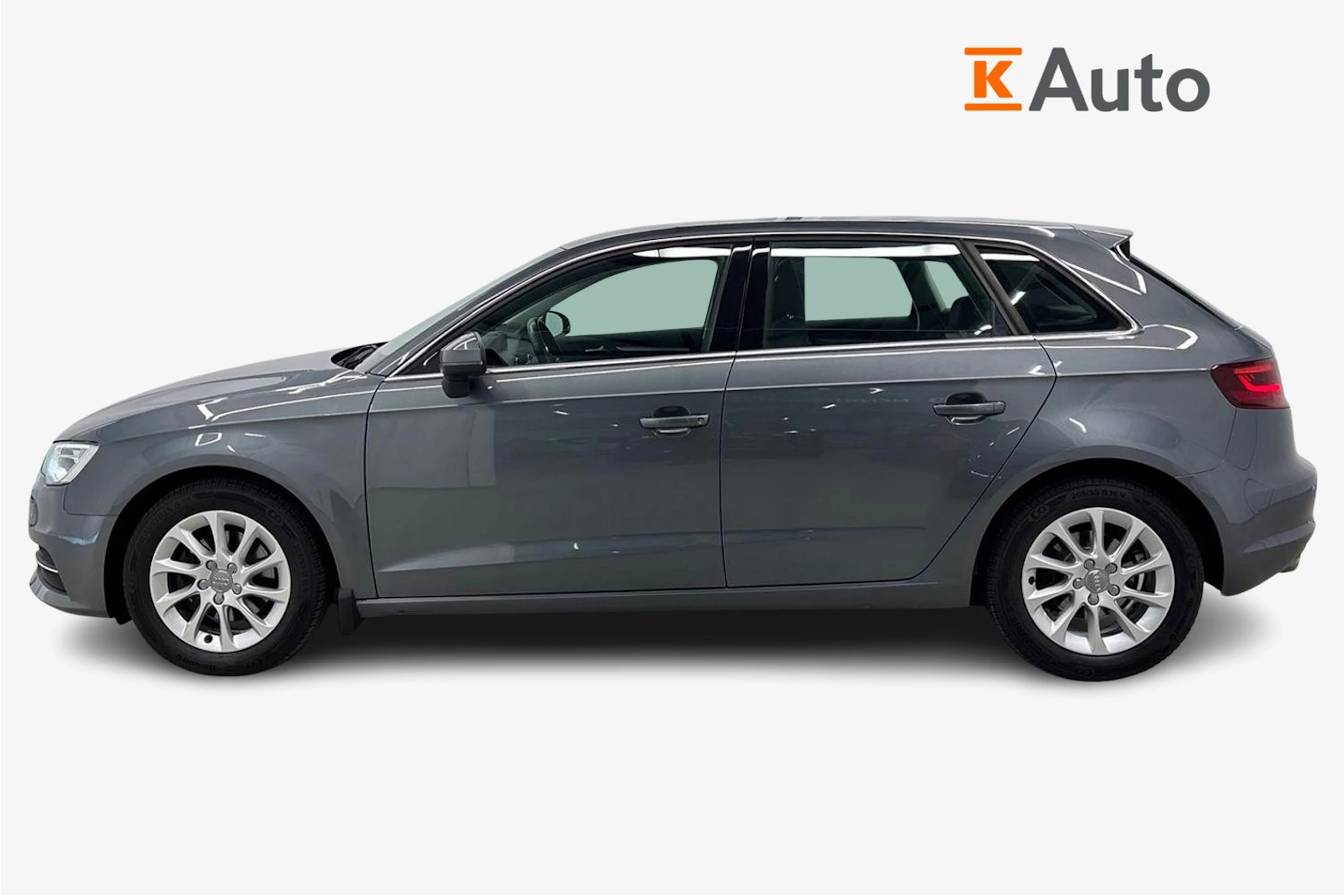 harmaa Audi A3 2015 kuva 5.