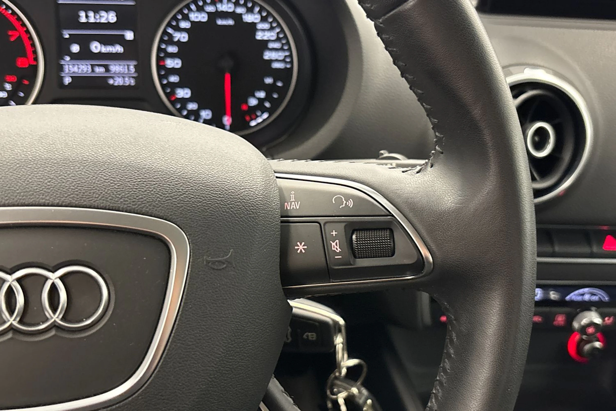harmaa Audi A3 2015 kuva 13.