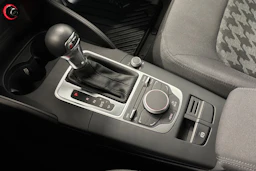 harmaa Audi A3 2015 kuva 20.