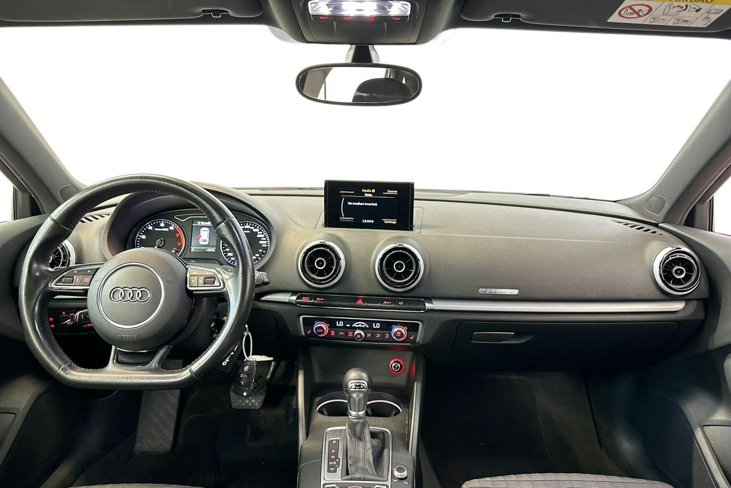punainen Audi A3 2015 kuva 7.