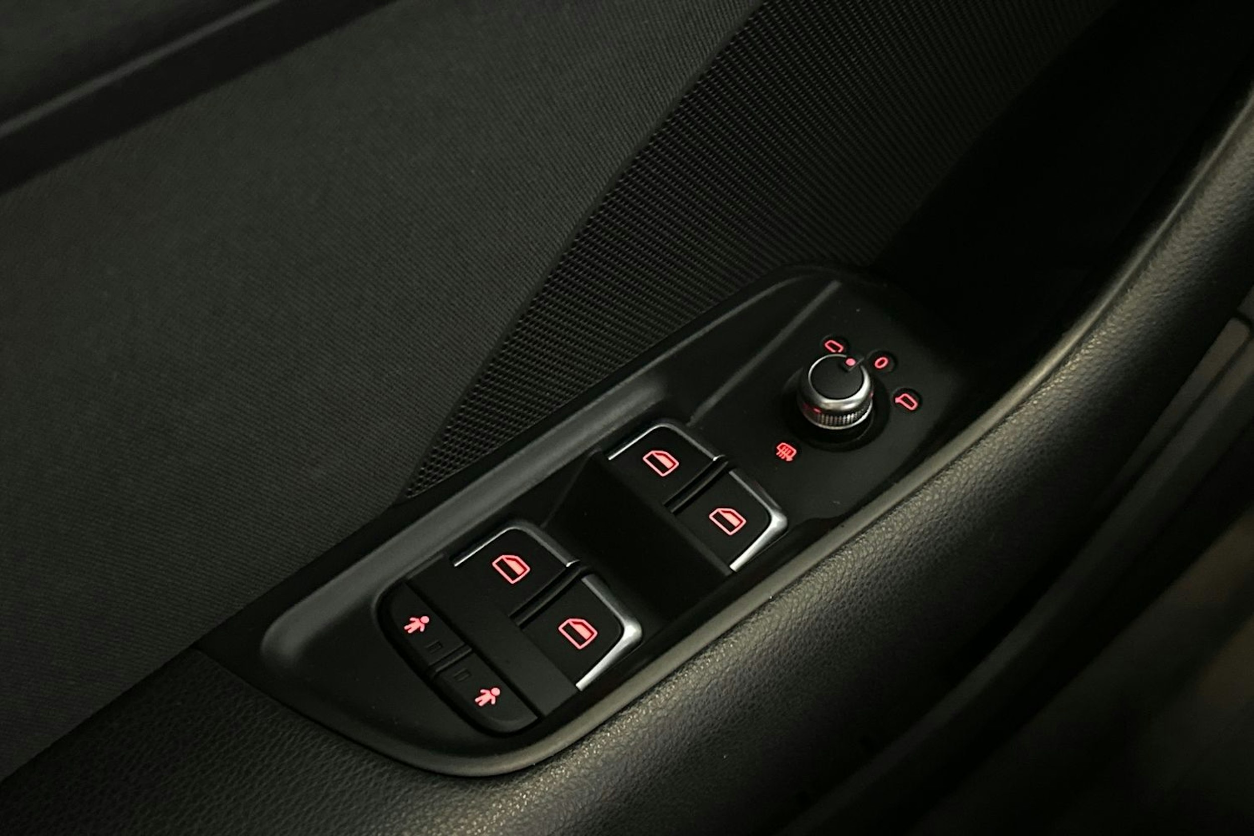 punainen Audi A3 2015 kuva 13.
