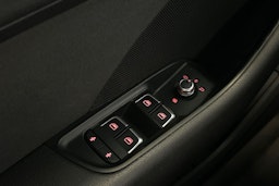 punainen Audi A3 2015 kuva 13.