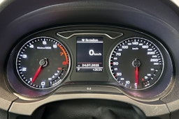 punainen Audi A3 2015 kuva 18.