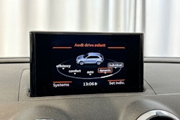 punainen Audi A3 2015 kuva 22.