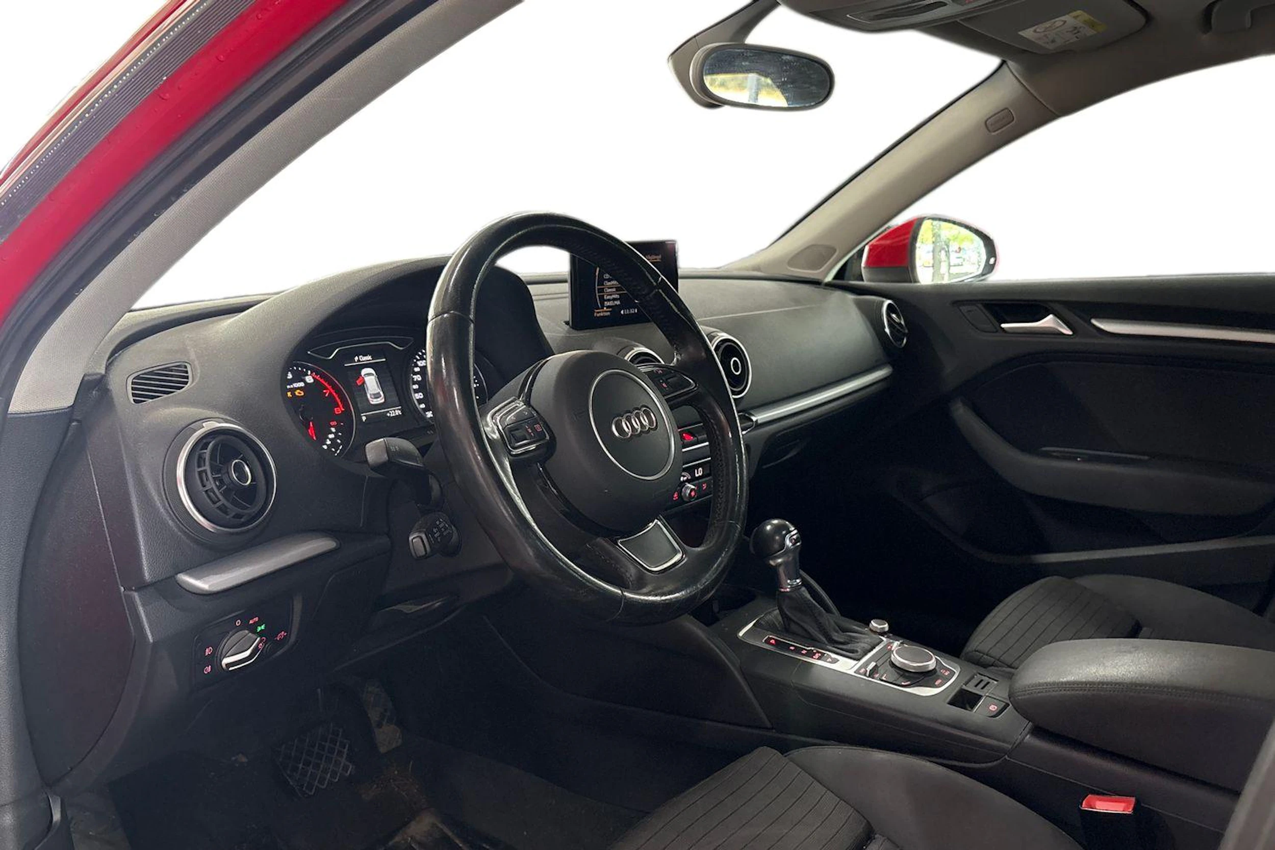 Punainen Audi A3 2015 kuva 3.