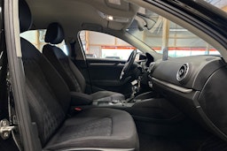 musta Audi A3 2015 kuva 15.