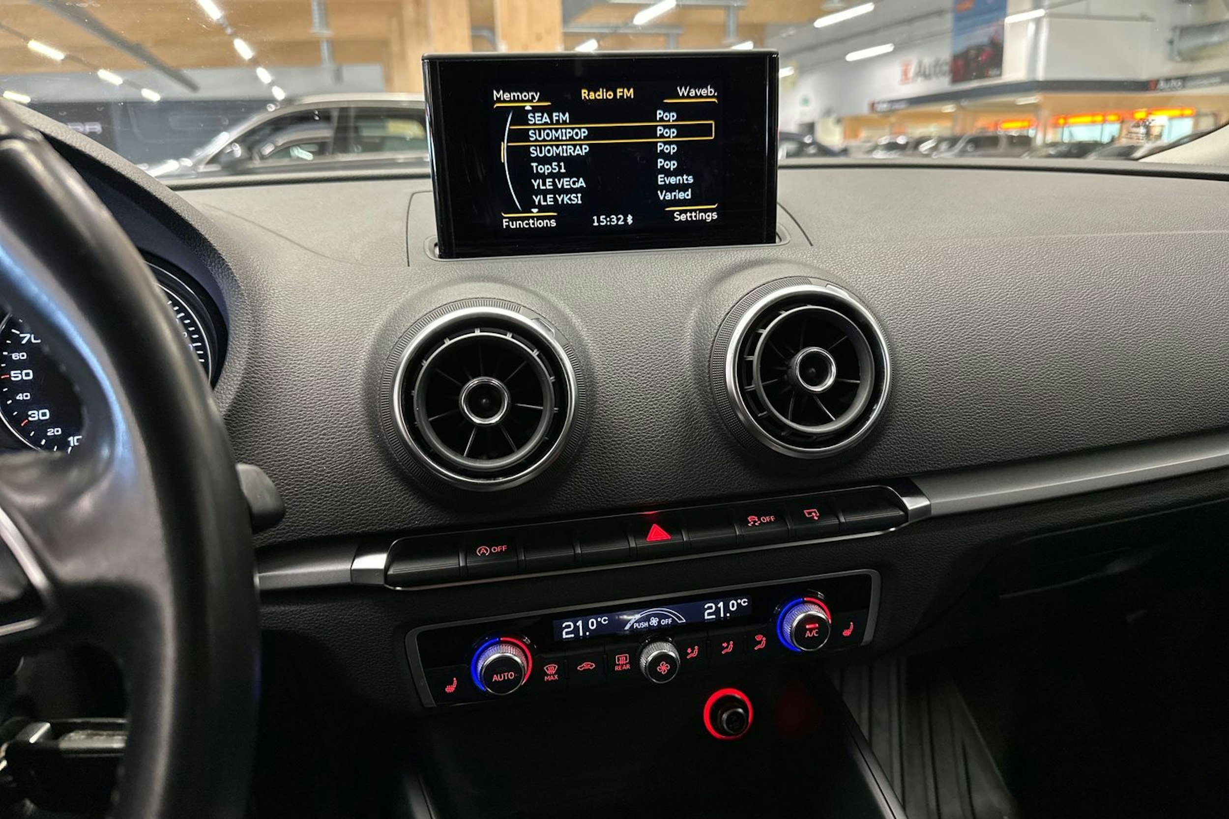 musta Audi A3 2015 kuva 19.