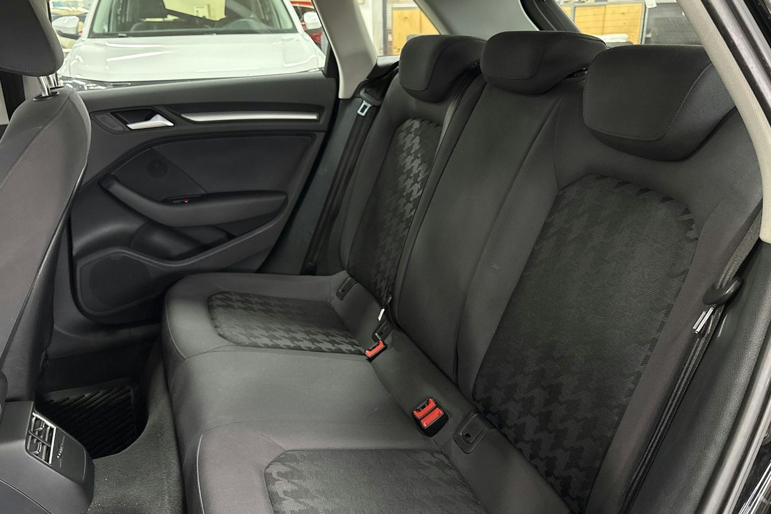 Musta Audi A3 2015 kuva 14.