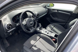 harmaa Audi A3 2015 kuva 3.