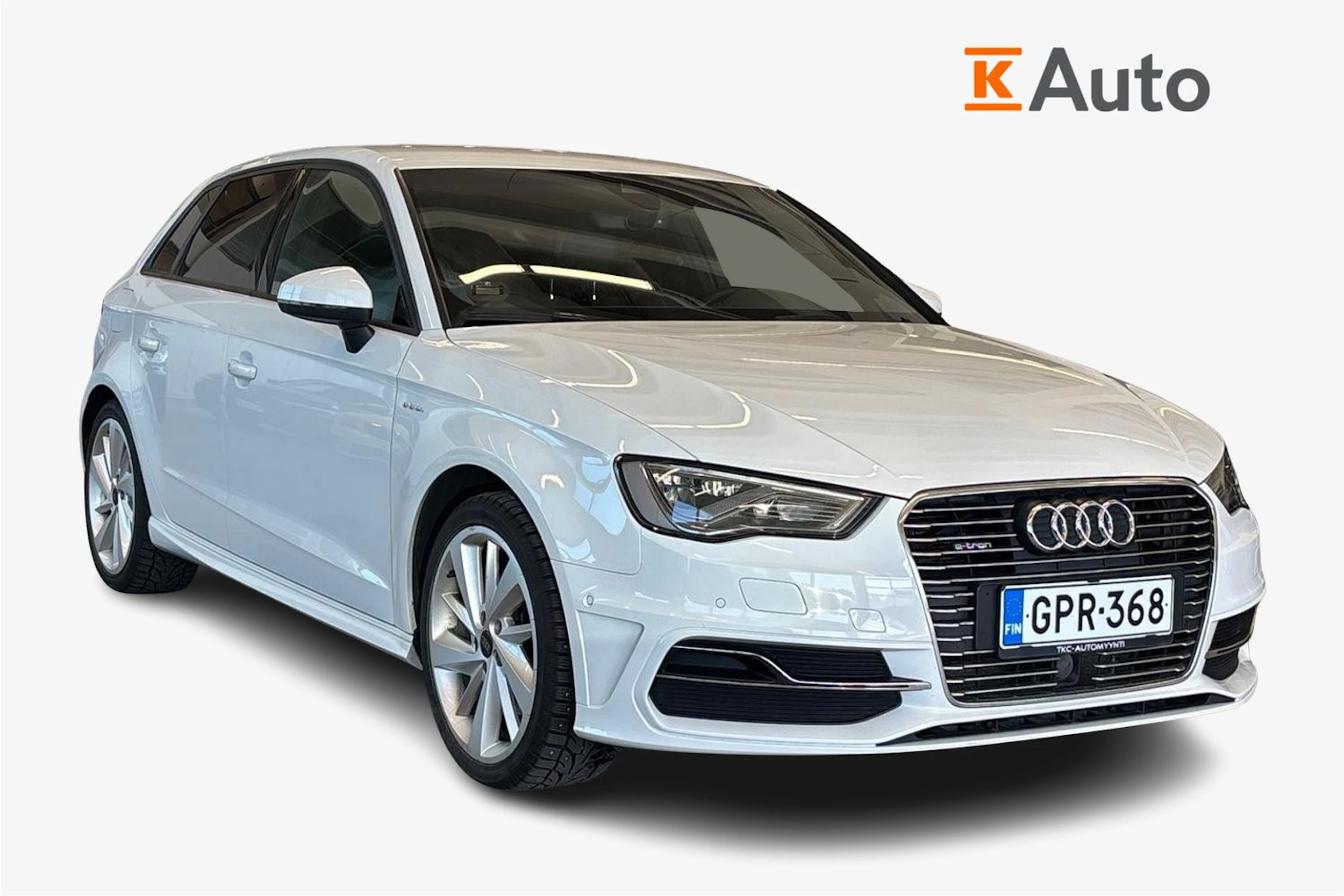 valkoinen Audi A3 2015 kuva 1.