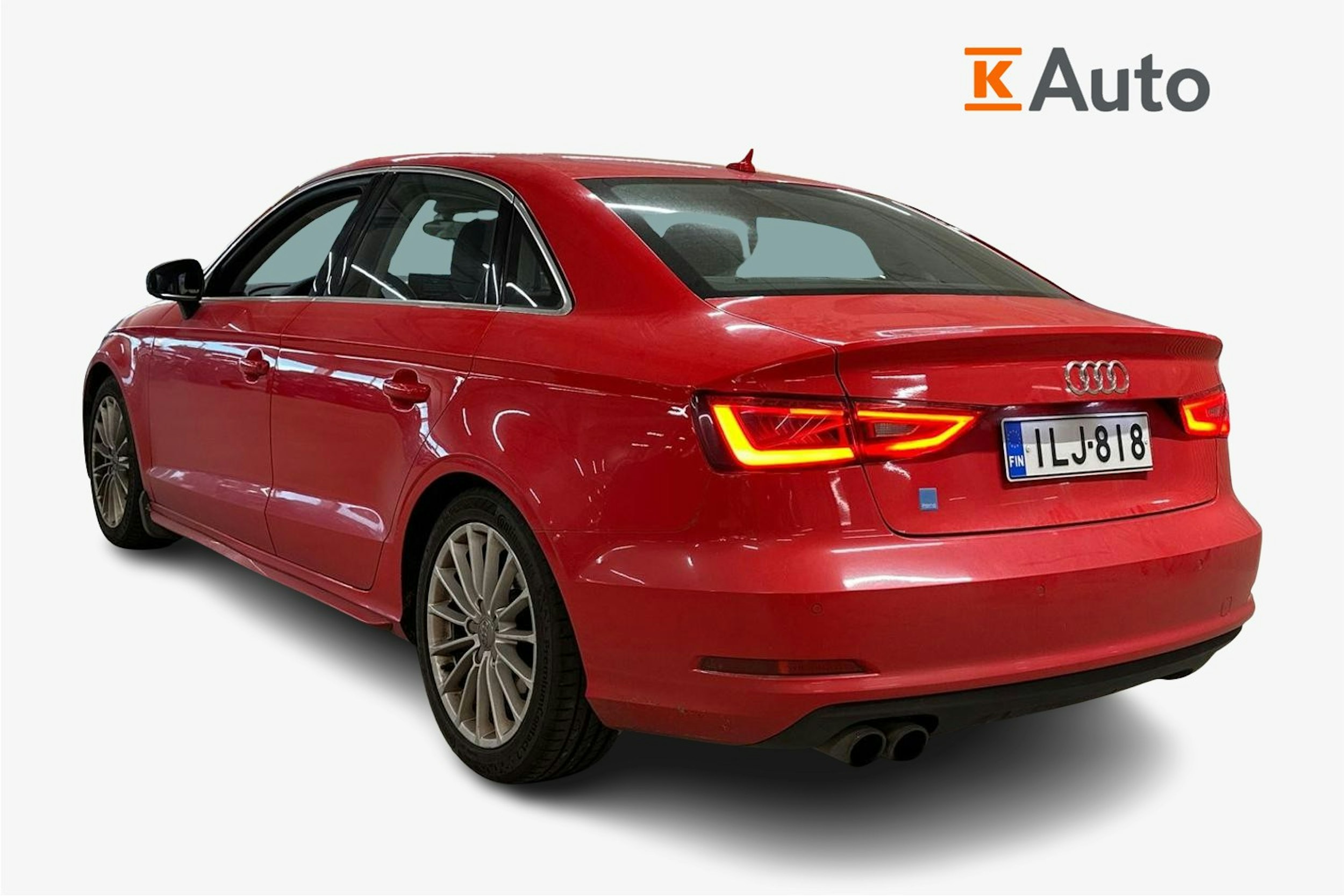 punainen Audi A3 2015 kuva 2.