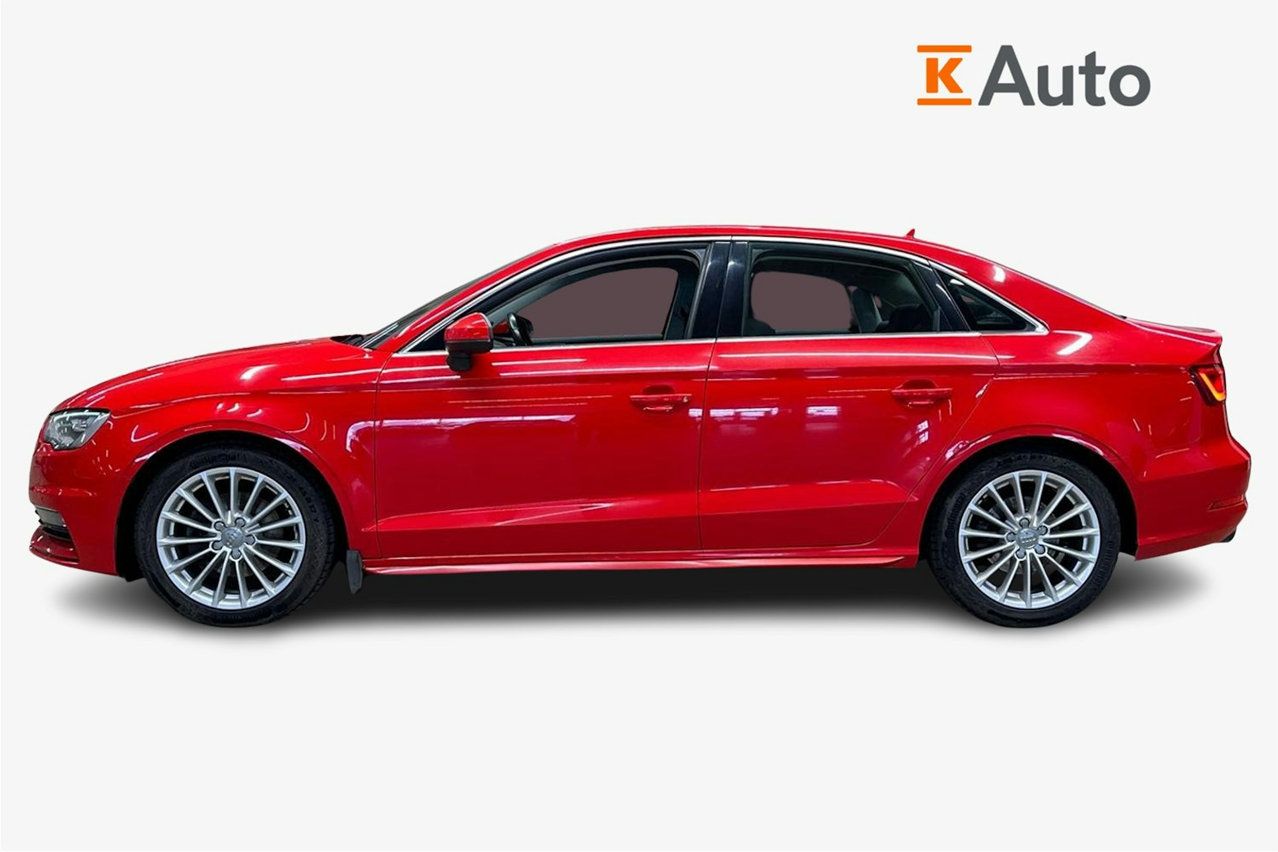 punainen Audi A3 2015 kuva 6.