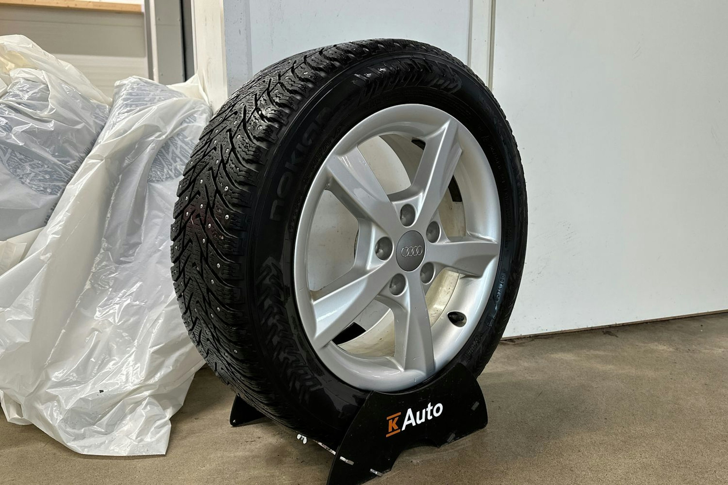 punainen Audi A3 2015 kuva 13.