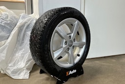 punainen Audi A3 2015 kuva 13.