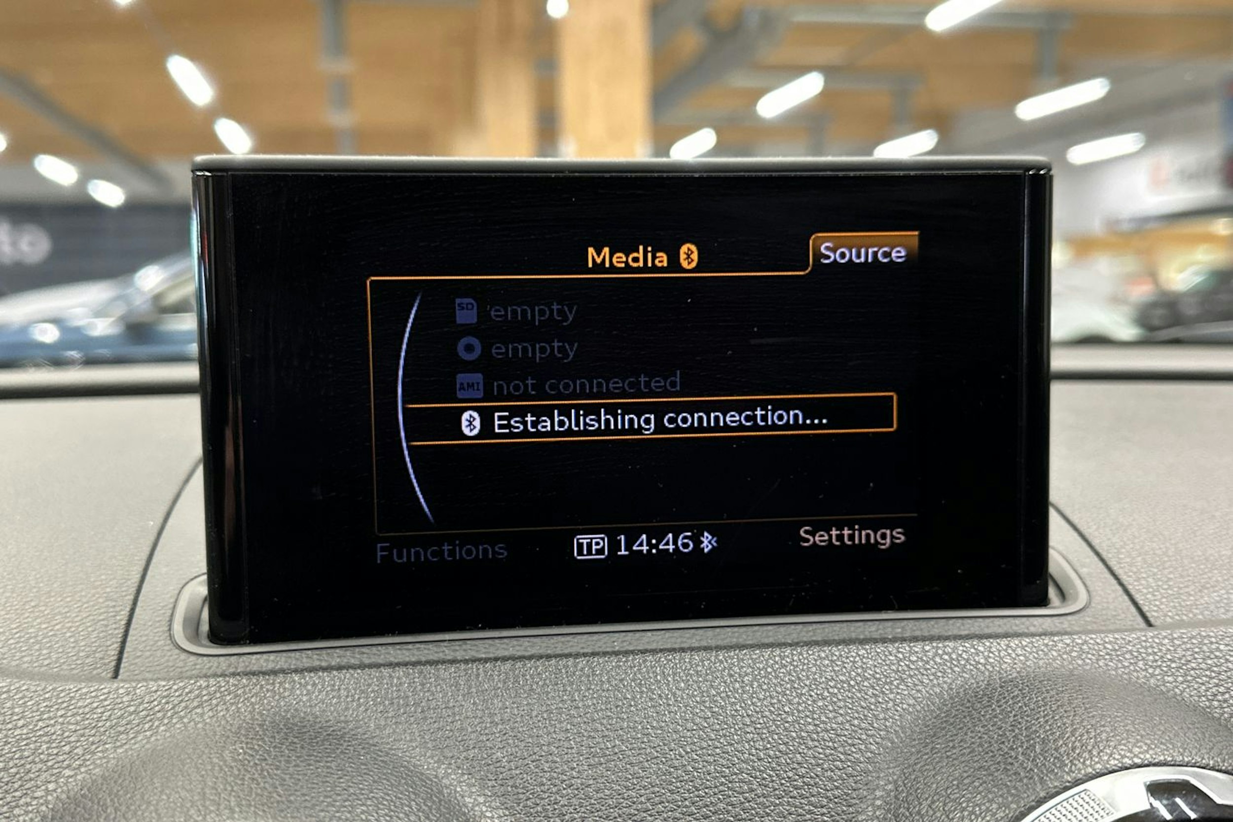 punainen Audi A3 2015 kuva 19.