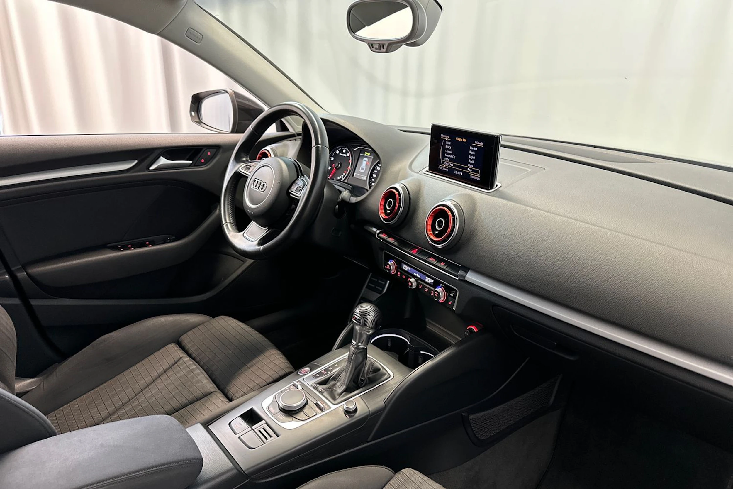 musta Audi A3 2015 kuva 12.