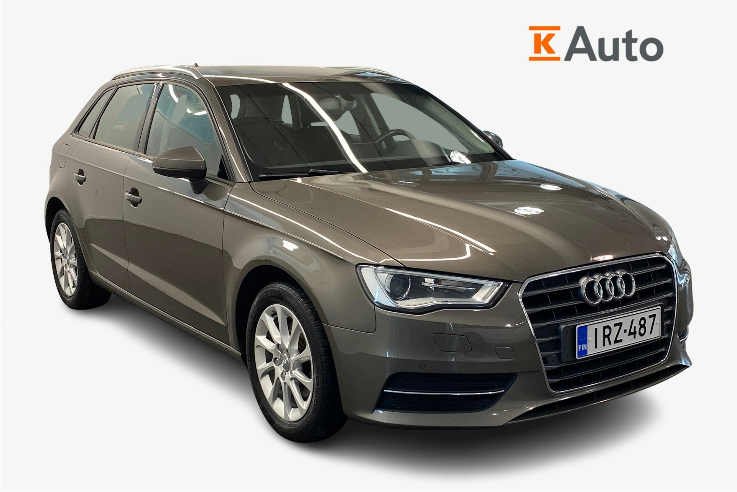 harmaa Audi A3 2015 kuva 4.