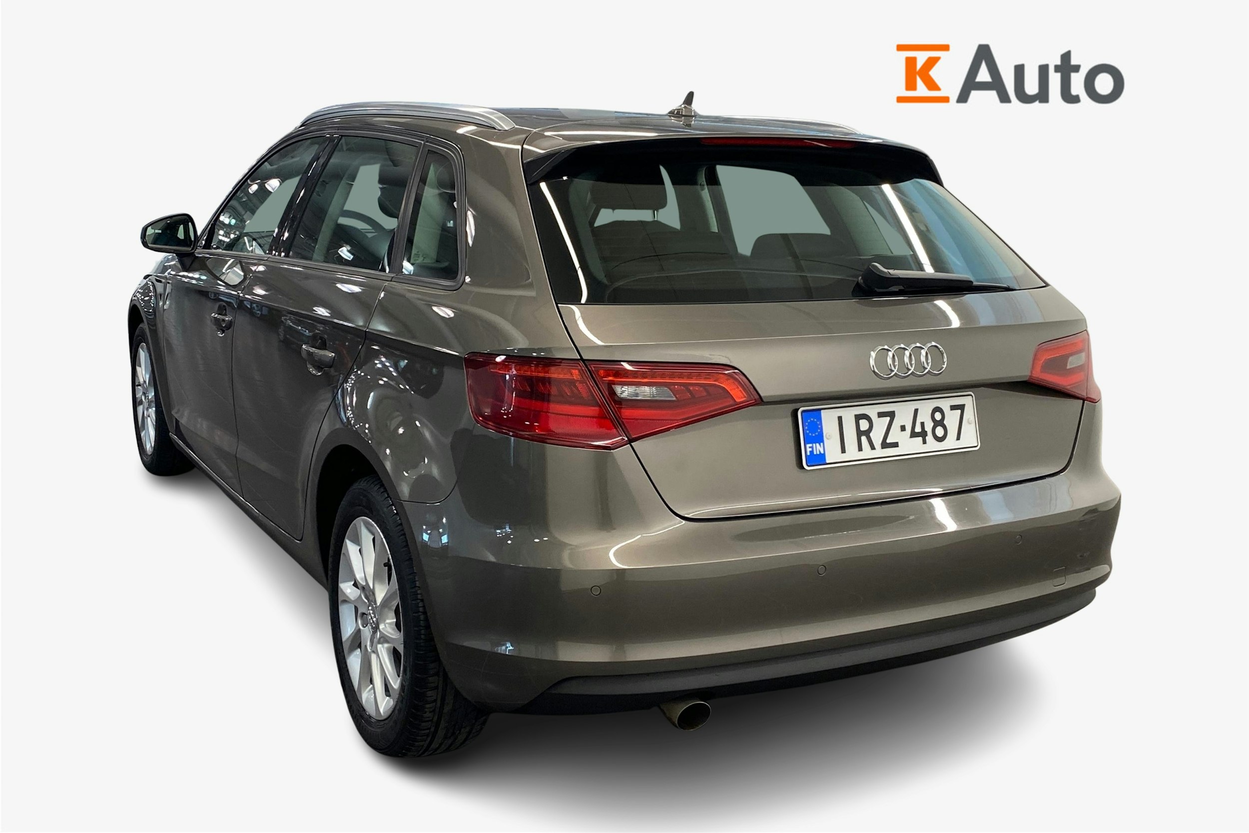 harmaa Audi A3 2015 kuva 5.