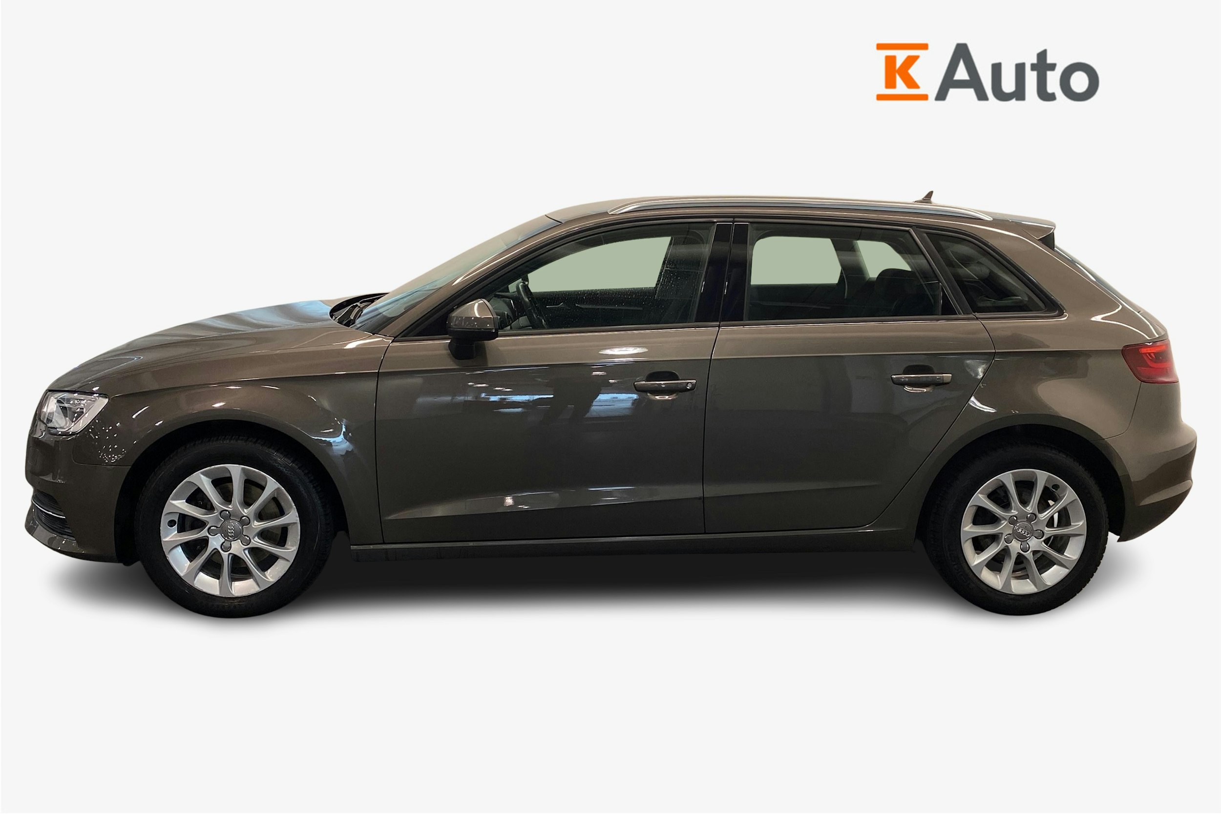 harmaa Audi A3 2015 kuva 9.