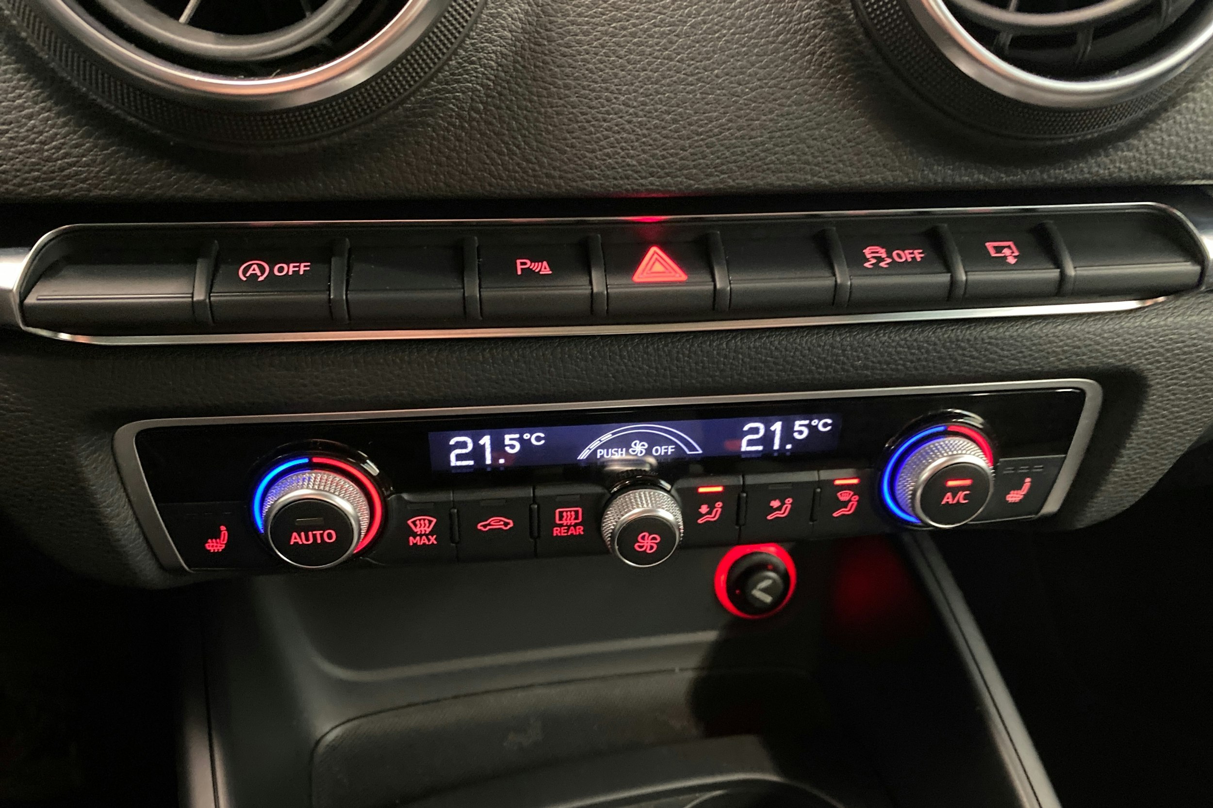 harmaa Audi A3 2015 kuva 20.