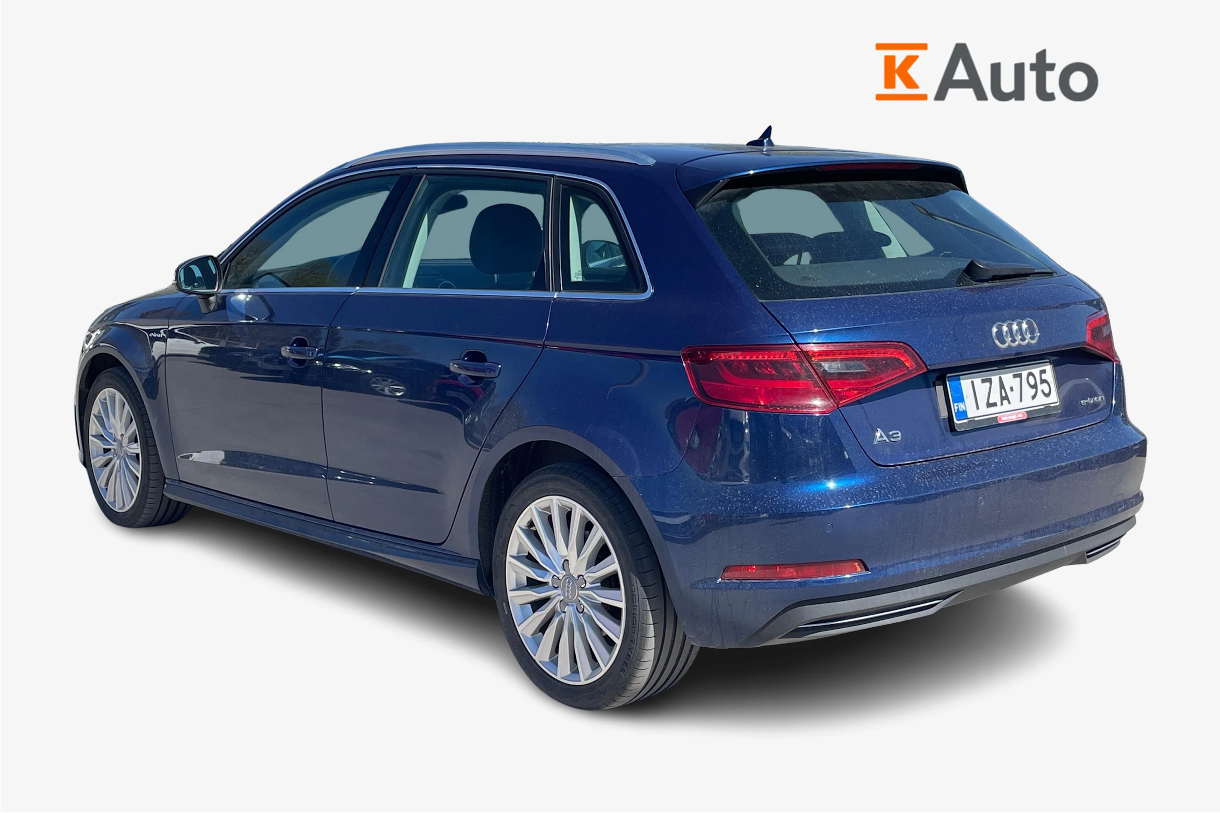 sininen Audi A3 2015 kuva 2.