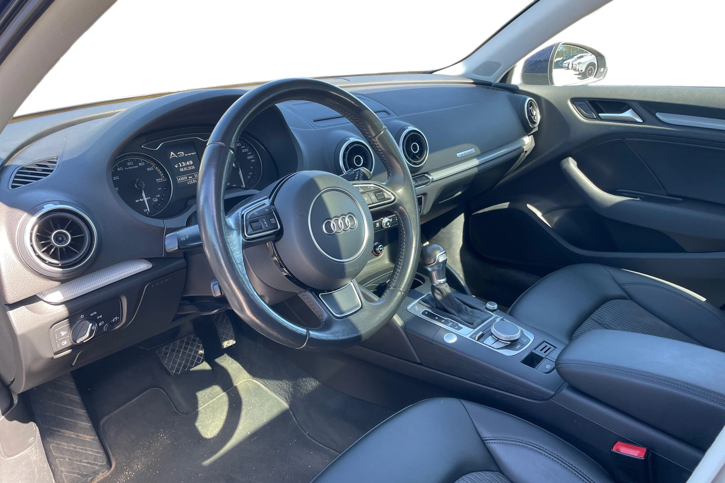 sininen Audi A3 2015 kuva 3.