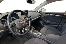 valkoinen Audi A3 2015 kuva 6.