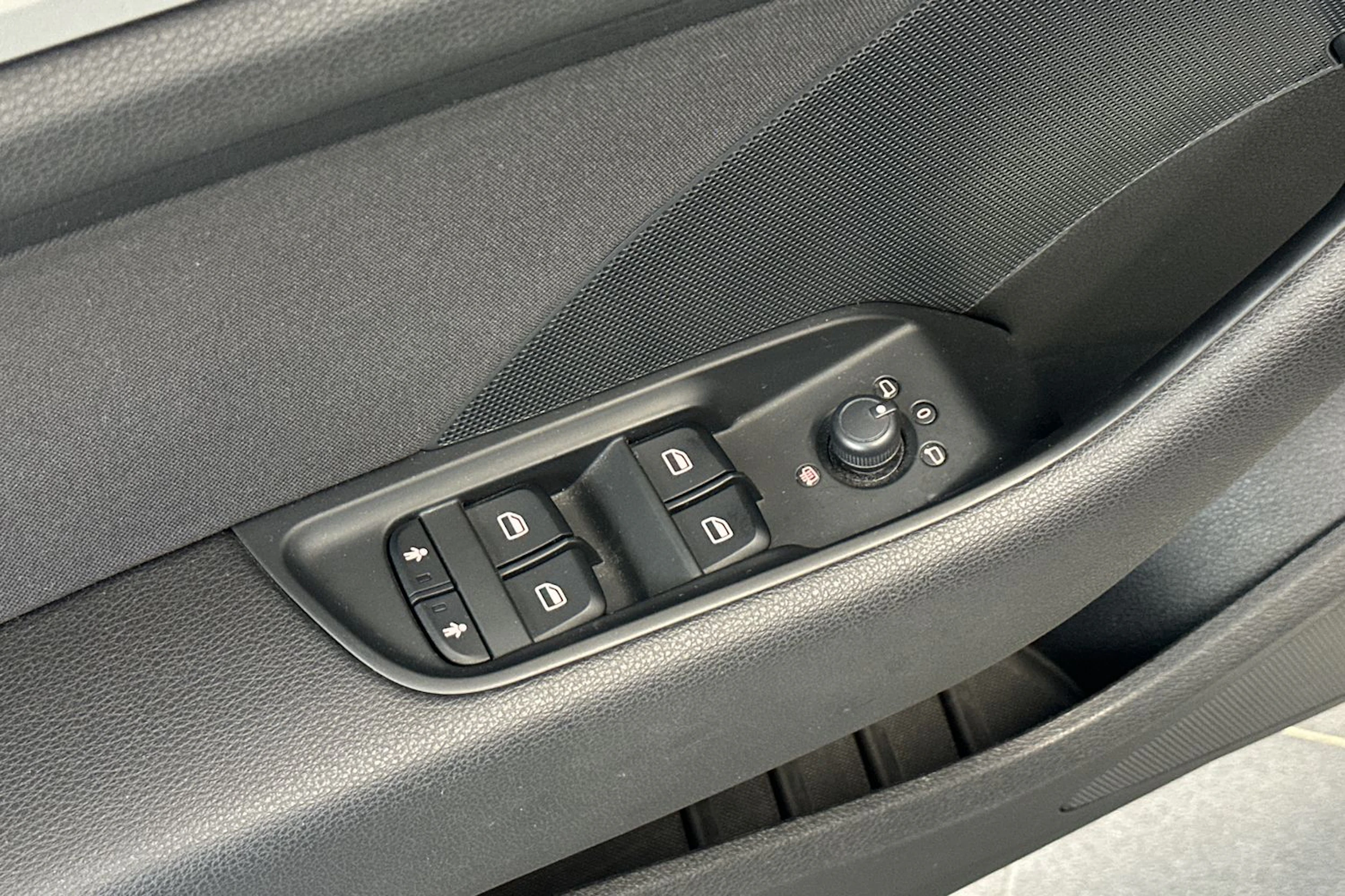 valkoinen Audi A3 2015 kuva 14.