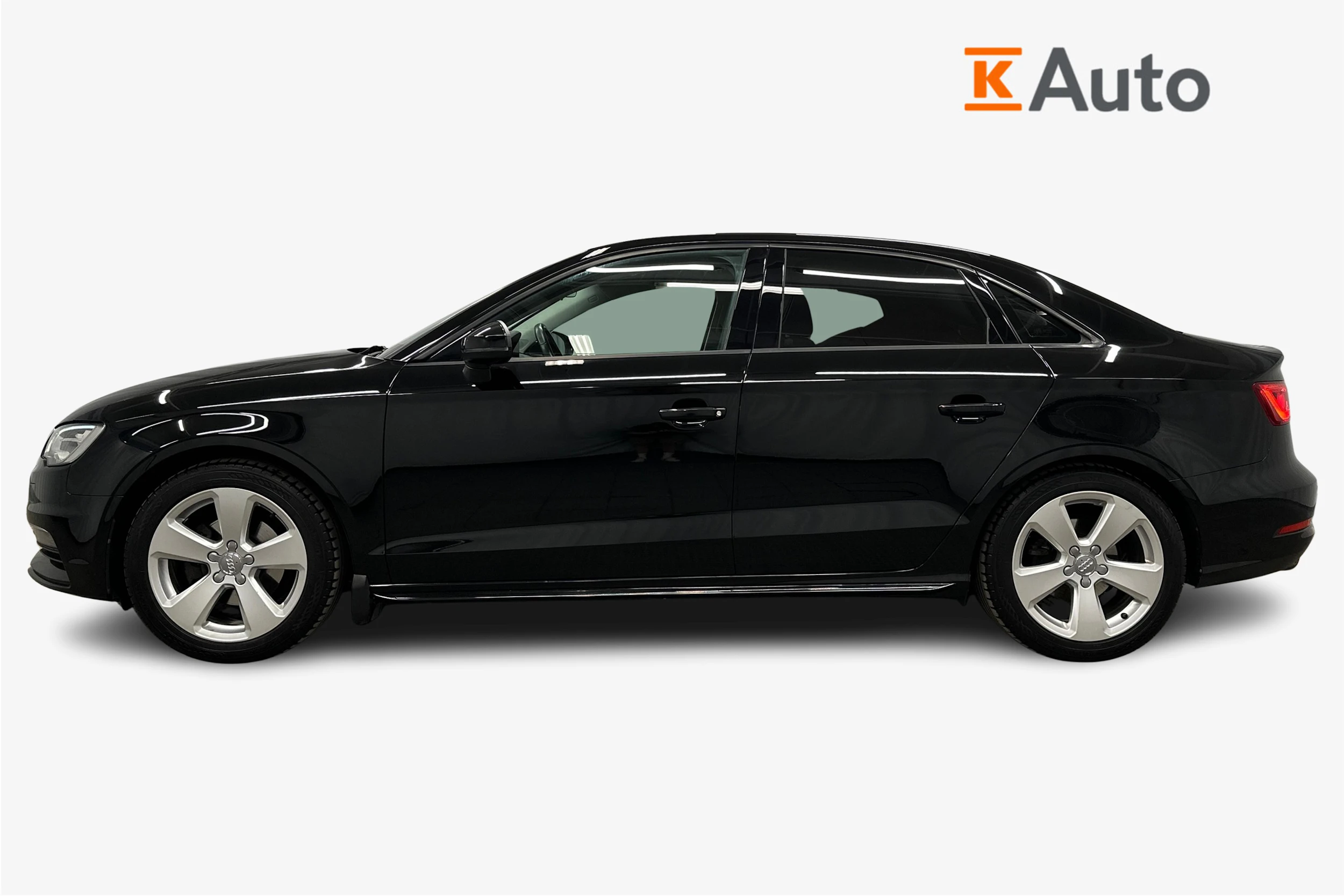 musta Audi A3 2016 kuva 5.