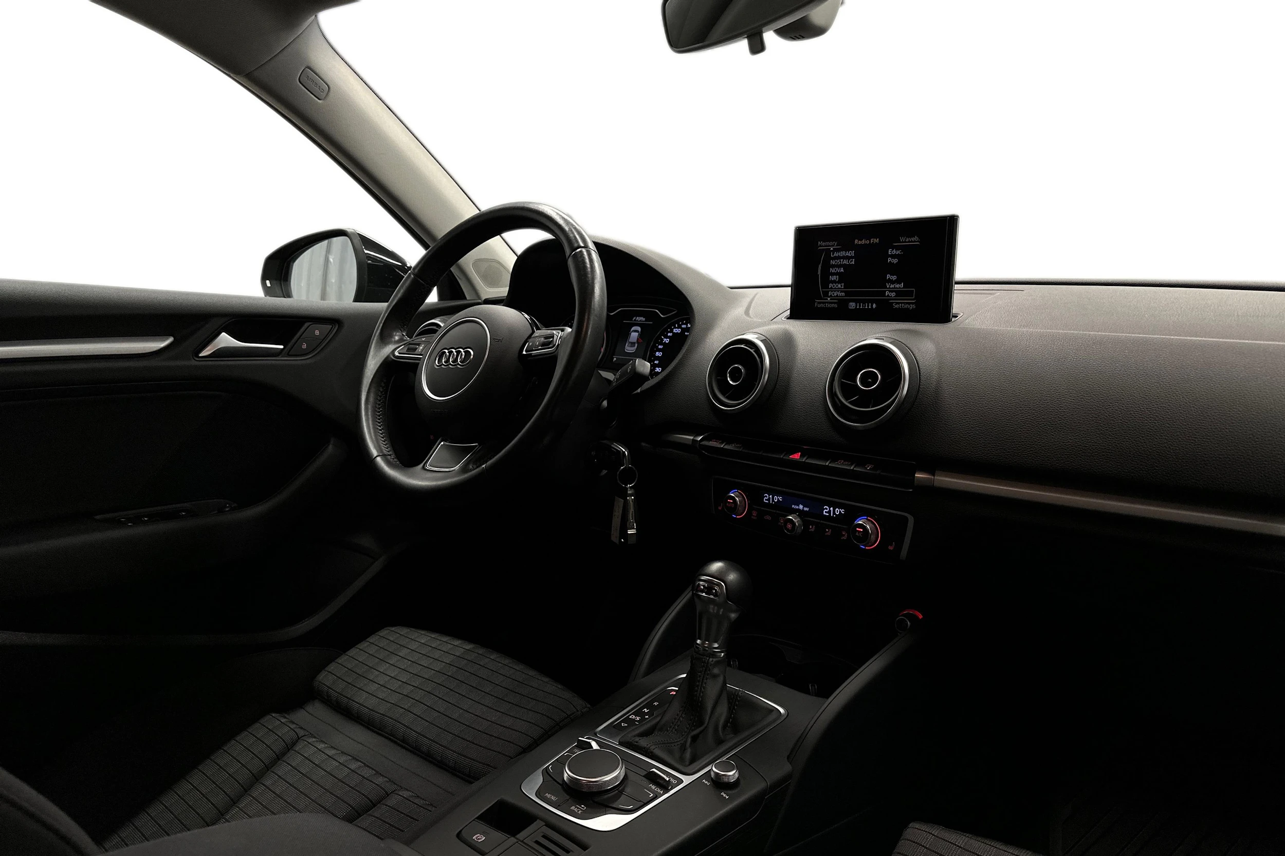 musta Audi A3 2016 kuva 7.