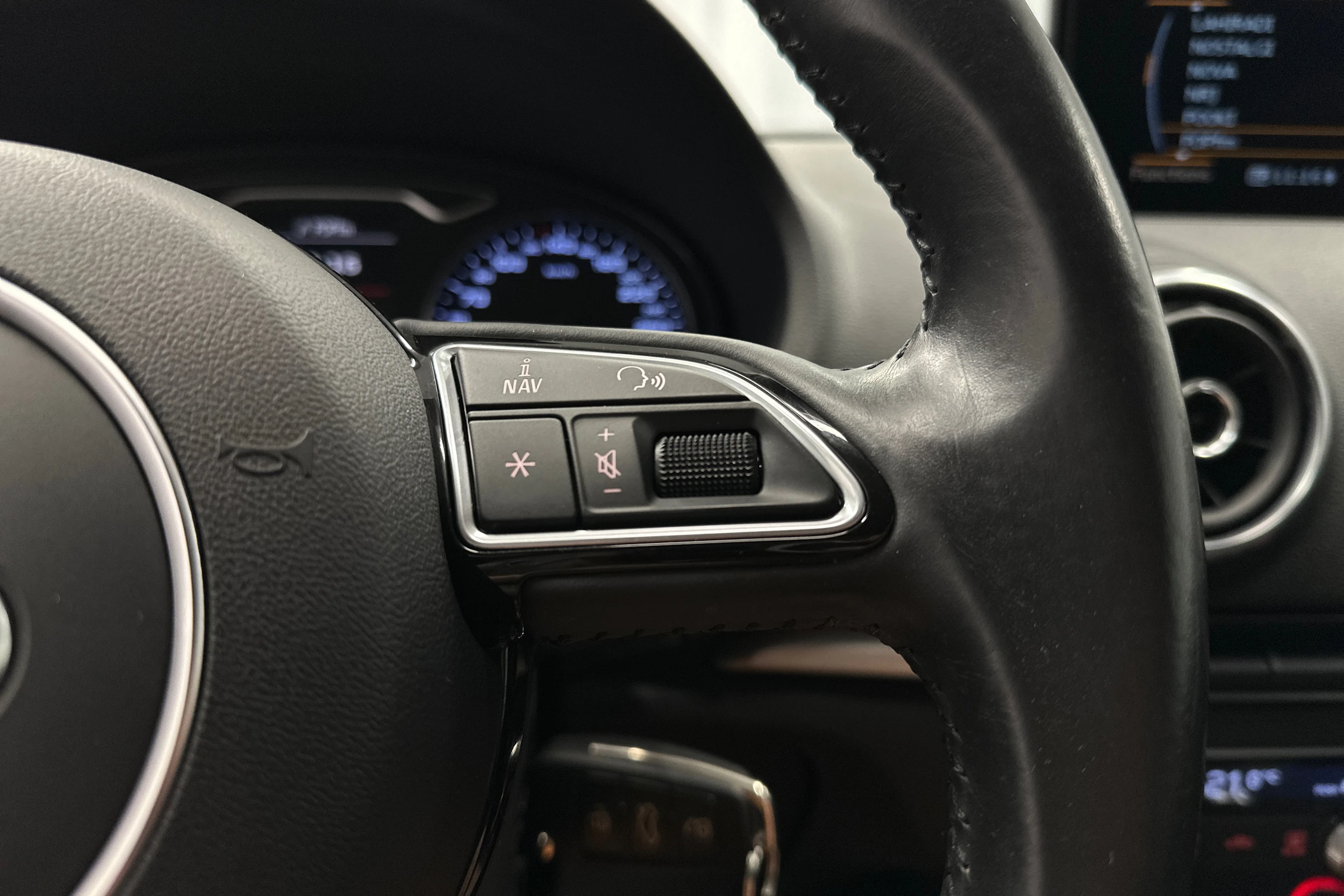 musta Audi A3 2016 kuva 15.