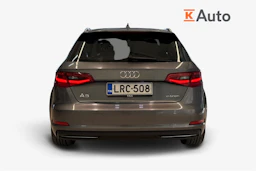 Harmaa Audi A3 2015 kuva 3.
