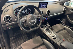 Harmaa Audi A3 2015 kuva 6.