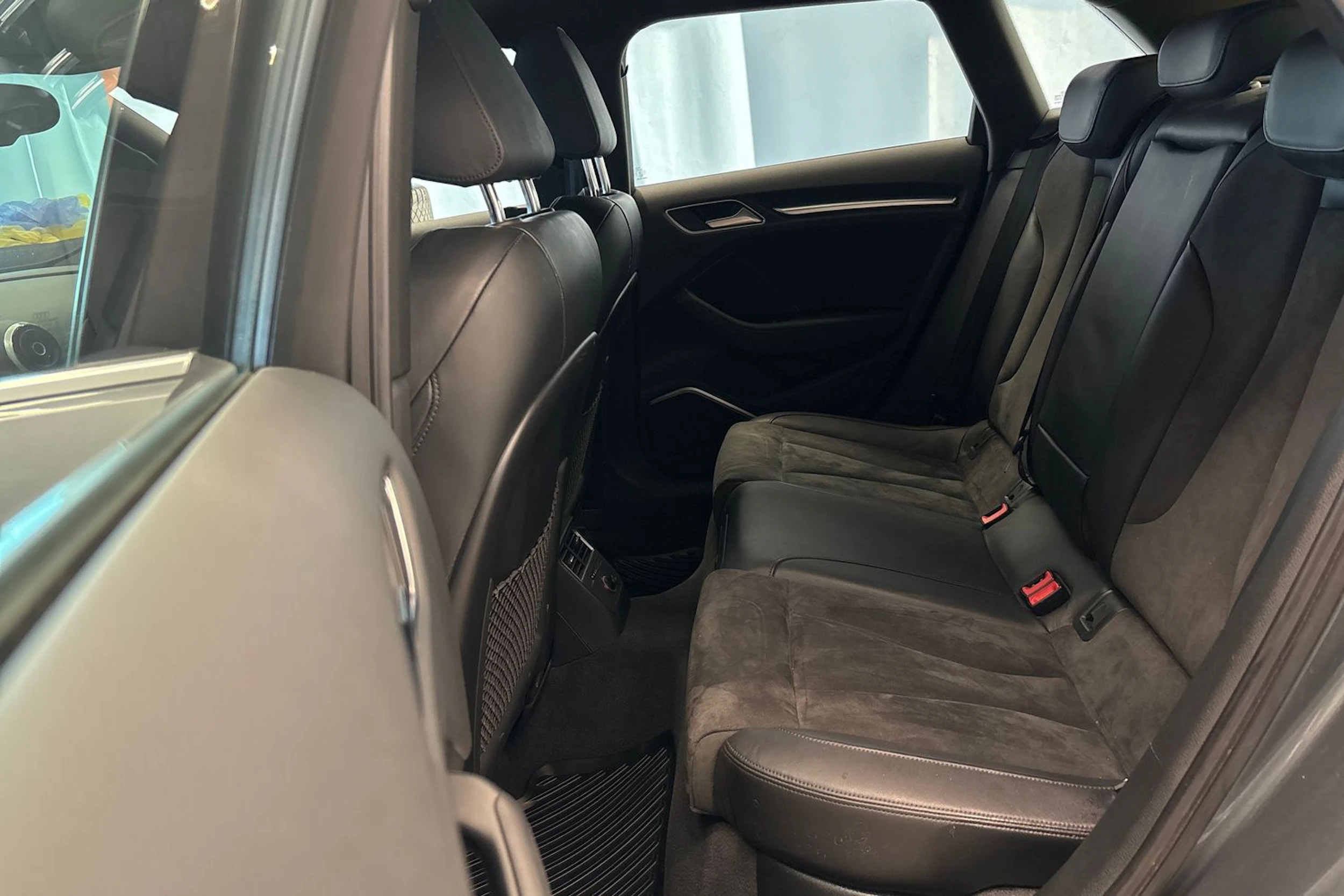 Harmaa Audi A3 2015 kuva 11.