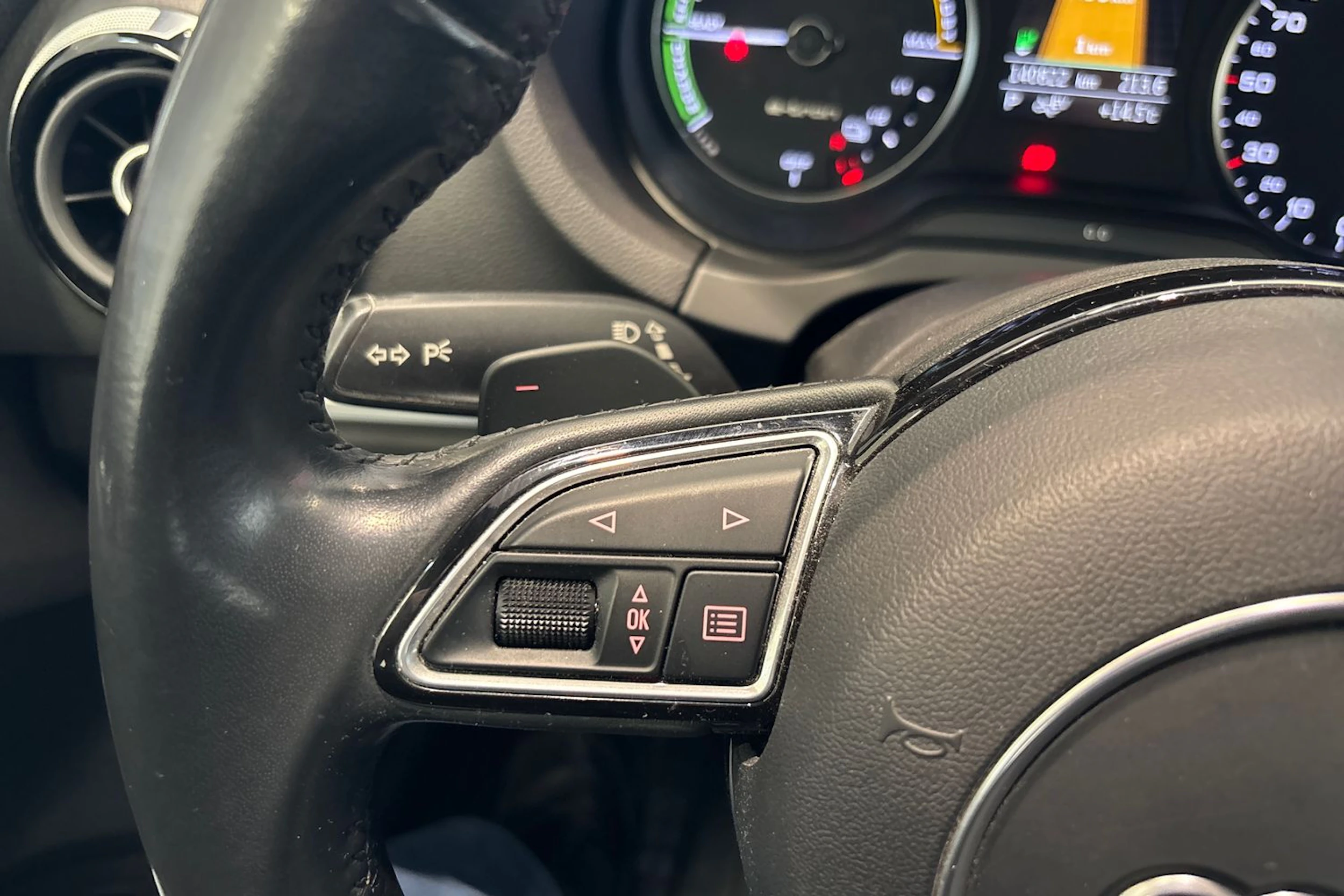 Harmaa Audi A3 2015 kuva 14.