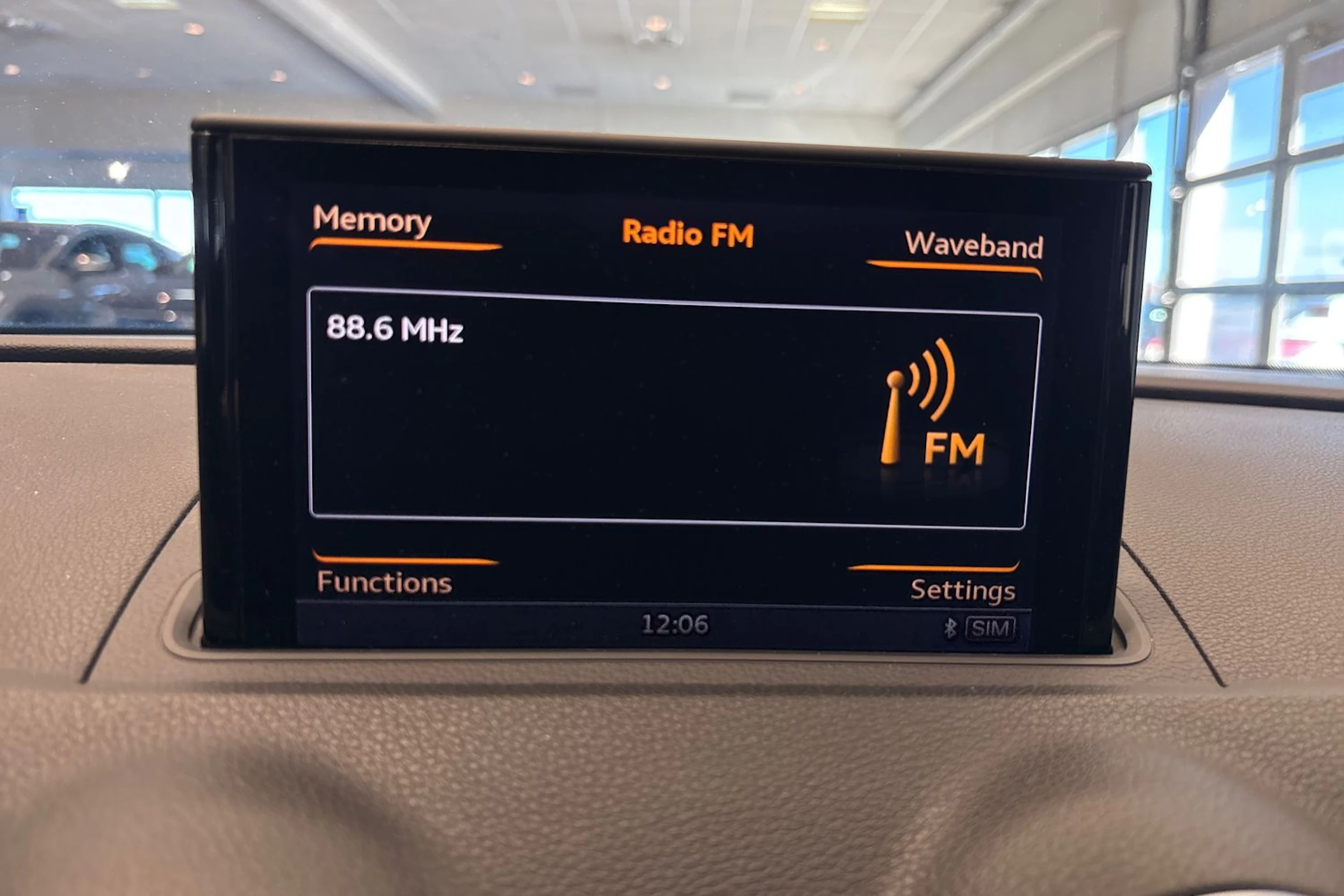 Harmaa Audi A3 2015 kuva 22.