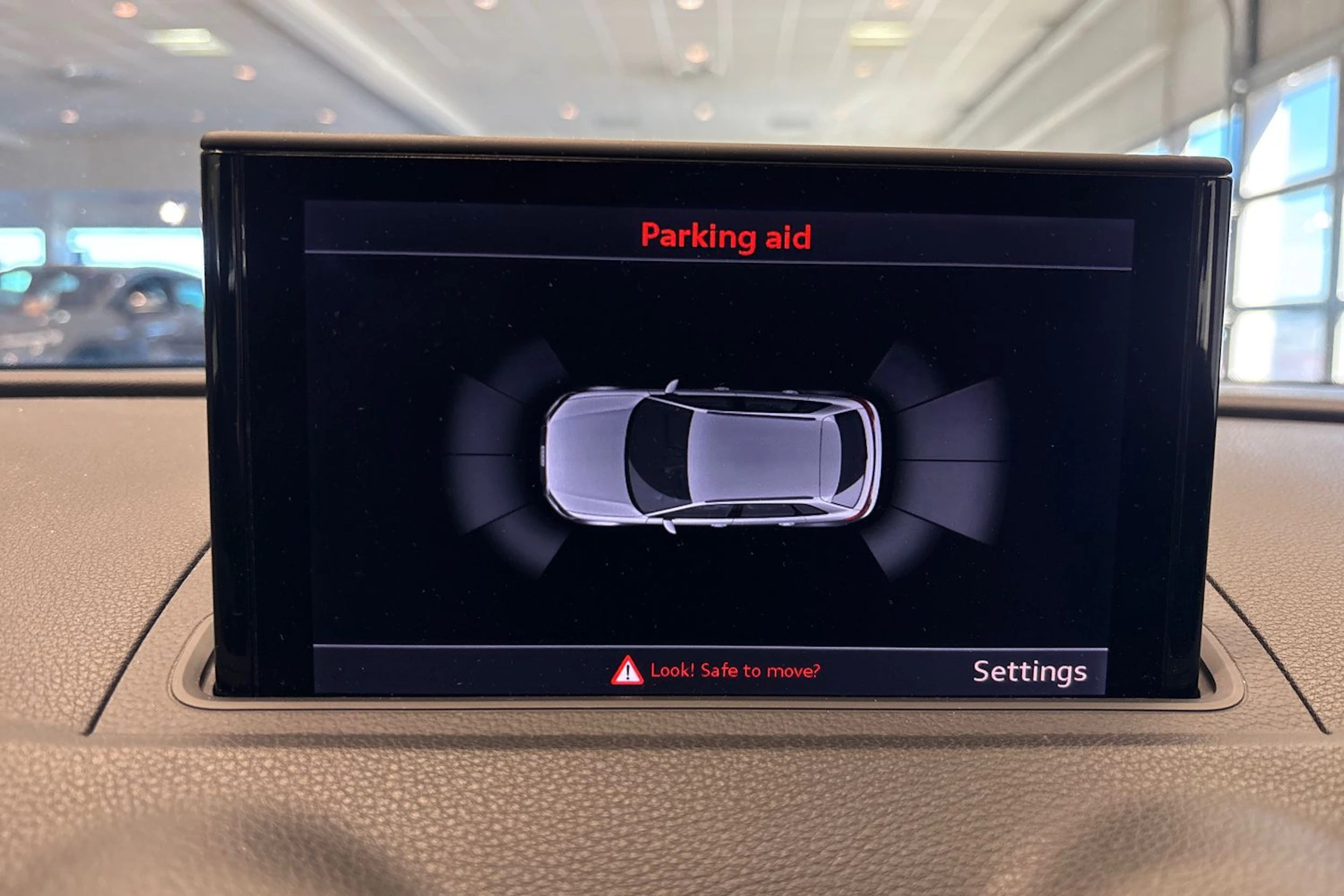 Harmaa Audi A3 2015 kuva 23.