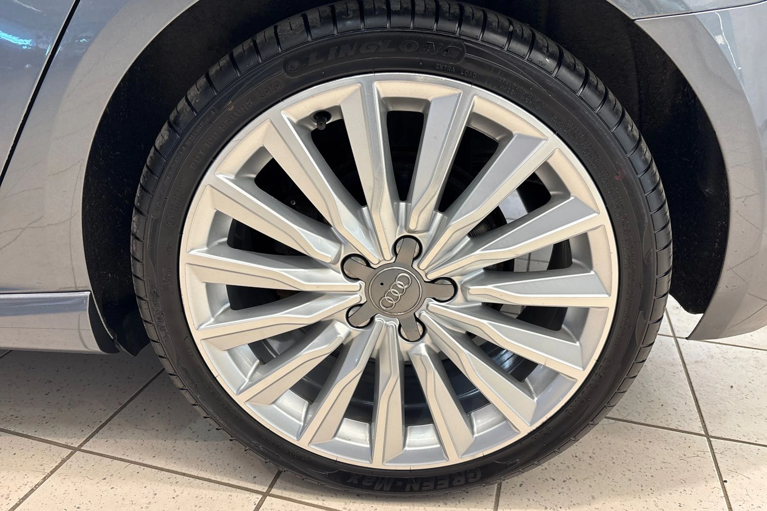 Harmaa Audi A3 2015 kuva 29.