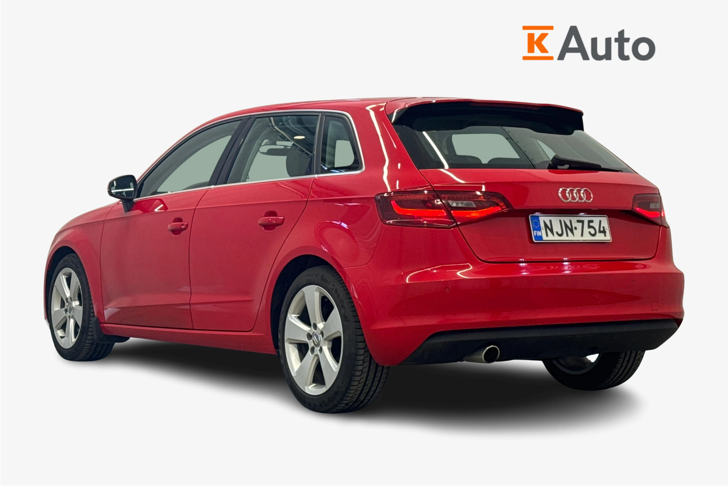 punainen Audi A3 2015 kuva 3.