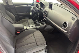 punainen Audi A3 2015 kuva 9.