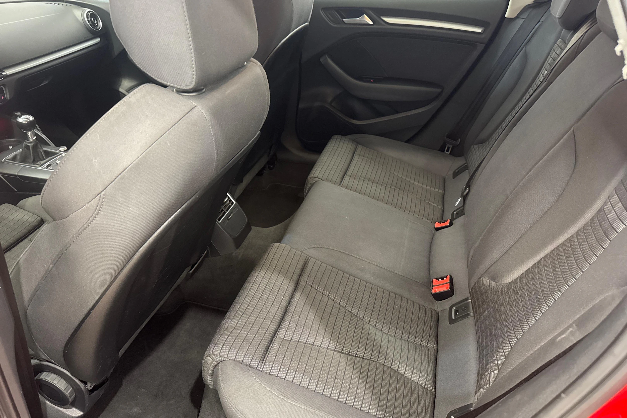 punainen Audi A3 2015 kuva 12.