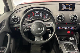 punainen Audi A3 2015 kuva 16.