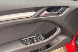 punainen Audi A3 2015 kuva 17.