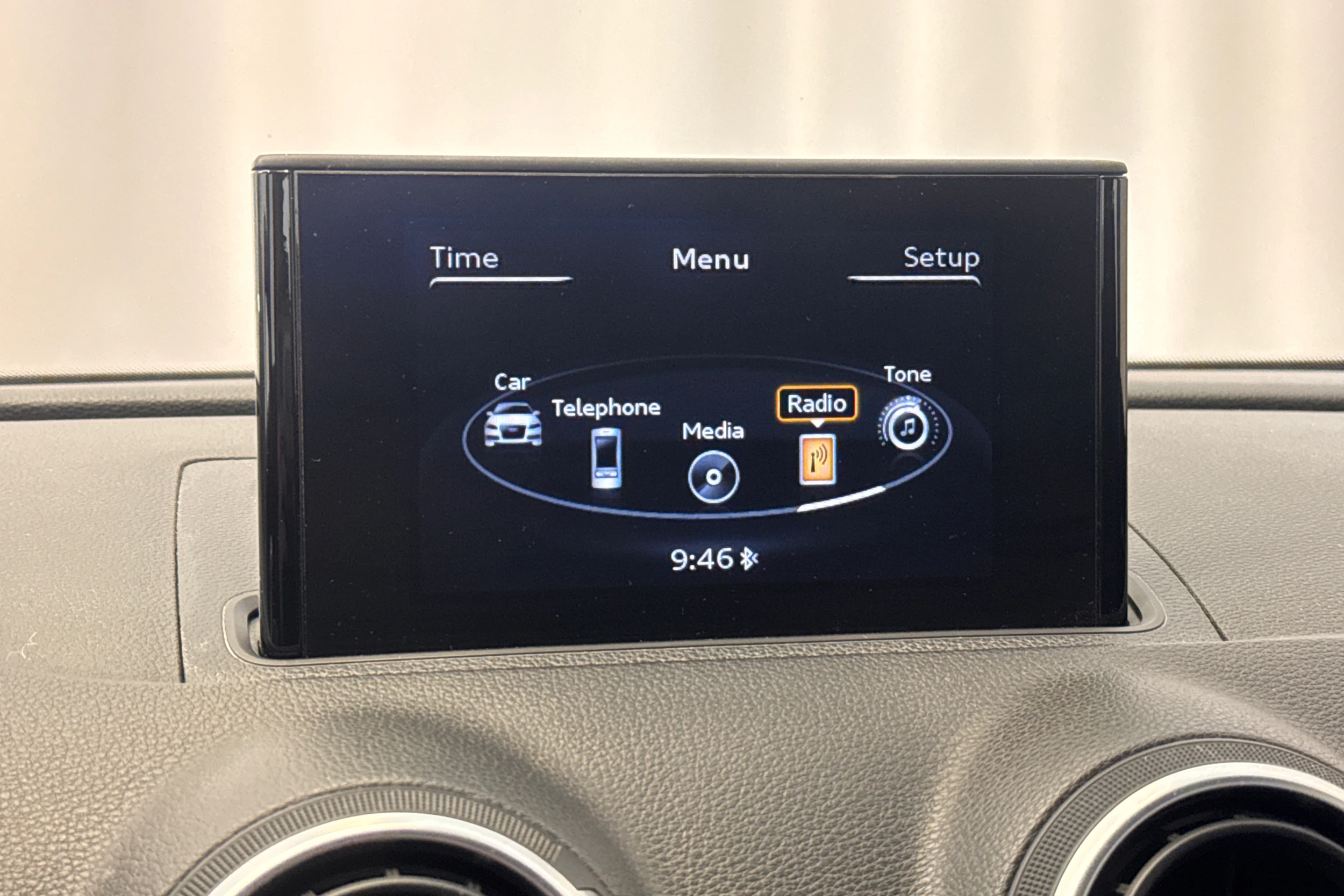 punainen Audi A3 2015 kuva 22.