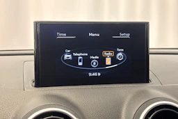 punainen Audi A3 2015 kuva 22.