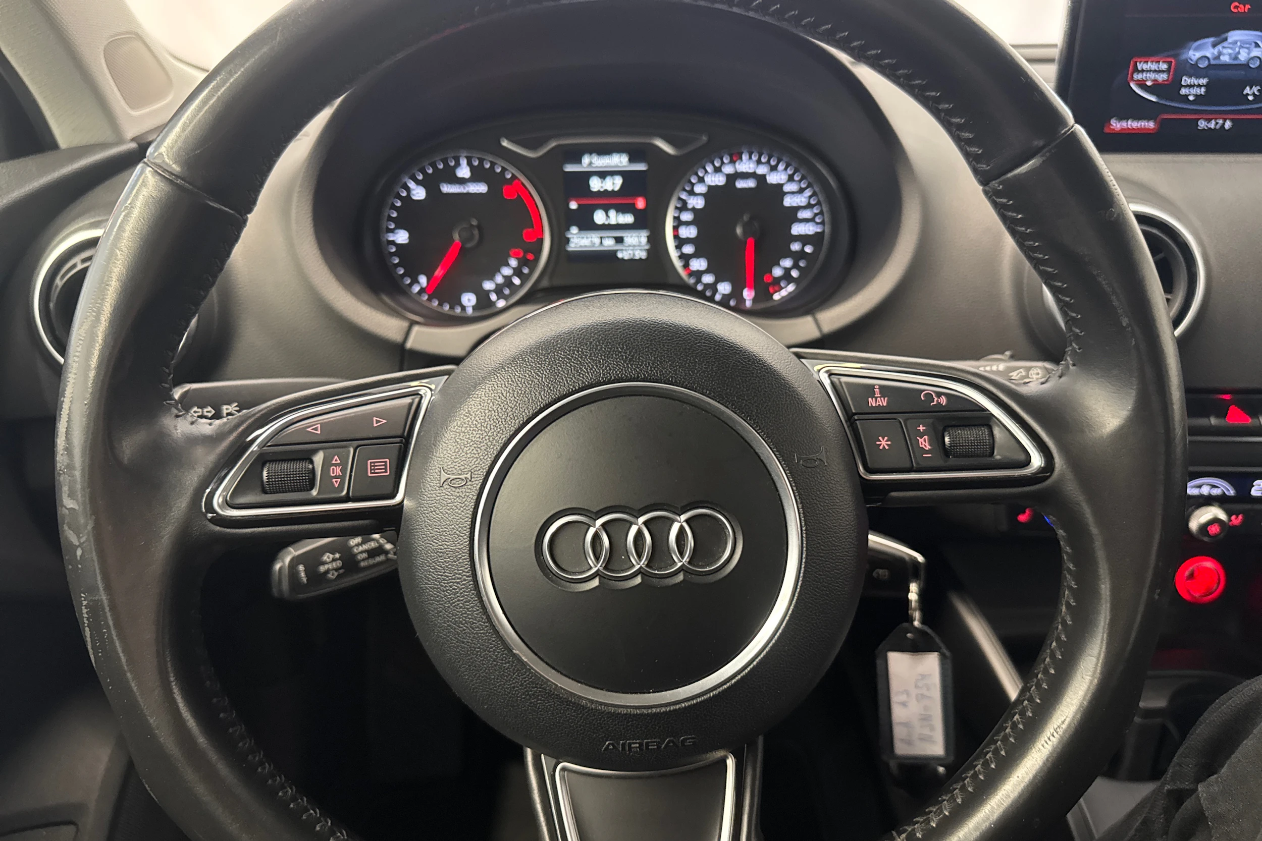 punainen Audi A3 2015 kuva 25.