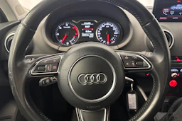 punainen Audi A3 2015 kuva 25.
