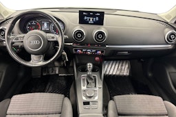 Harmaa Audi A3 2015 kuva 7.
