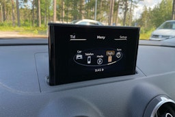 valkoinen Audi A3 2015 kuva 15.